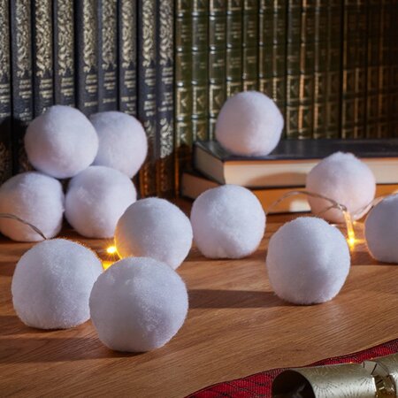 8cm Snowball 12pk