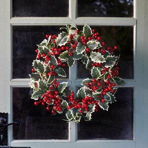 HollyBerry Wreath - 40cm - image 2