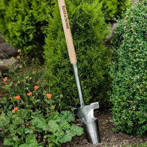 Kent & Stowe Long Handed Blub Planter - image 2