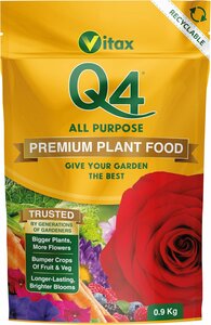 Vitax Q4 Pelleted Fertiliser 0.9kg Pouch